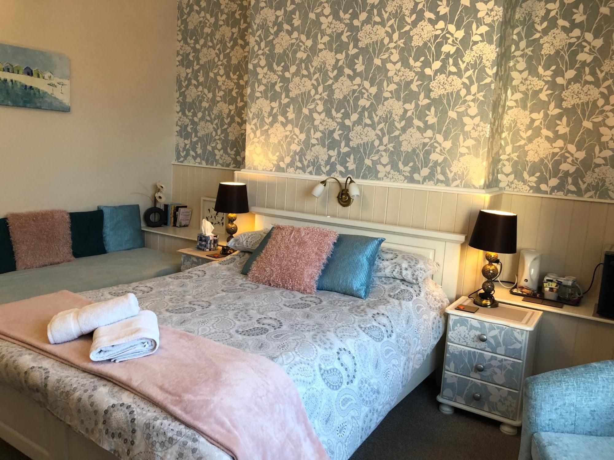 Cornubia Guest House Уеймут Екстериор снимка